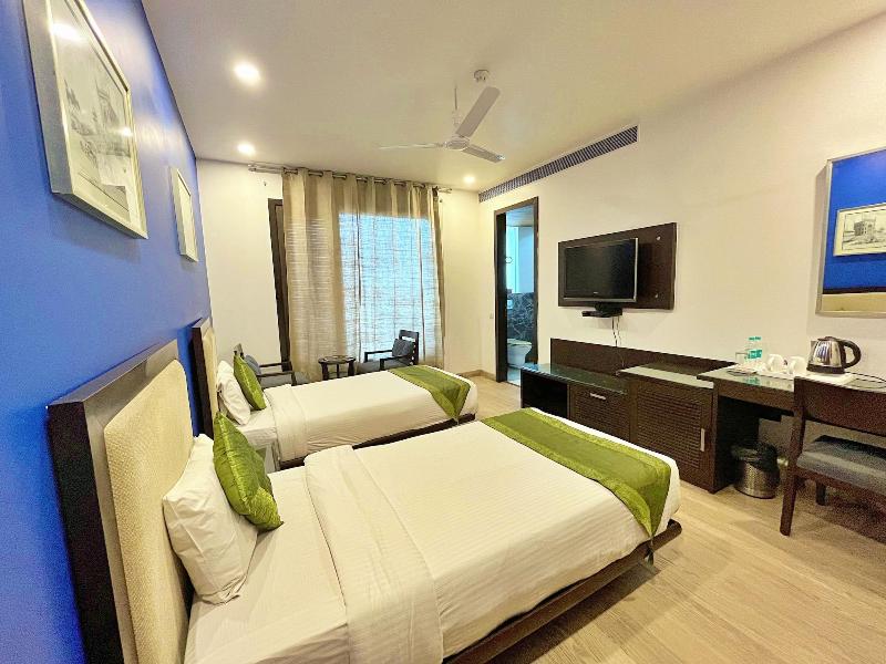 Amber Inn By Orion Hotels image