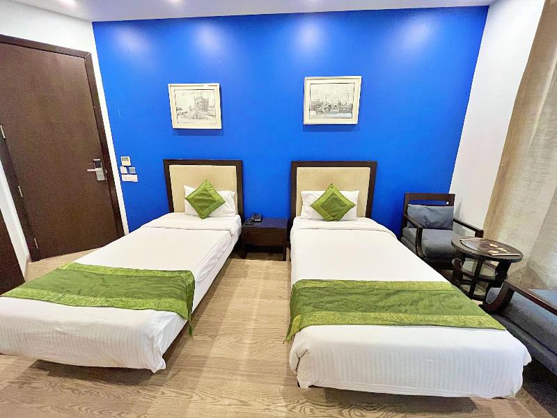 Amber Inn By Orion Hotels image