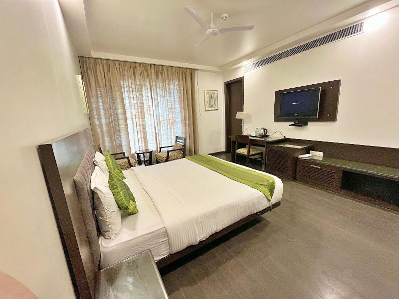 Amber Inn By Orion Hotels image