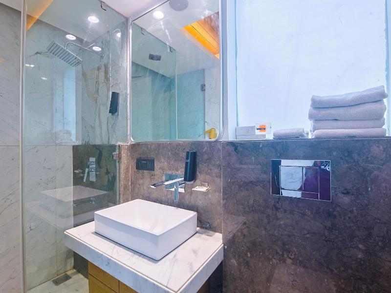 Amber Inn By Orion Hotels image