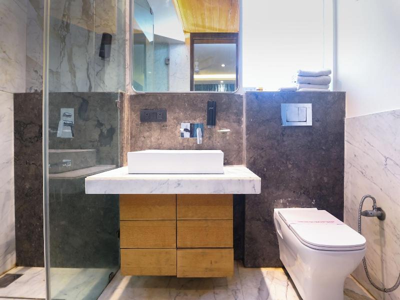 Amber Inn By Orion Hotels image