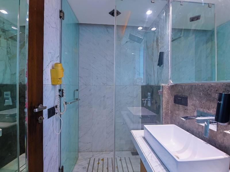 Amber Inn By Orion Hotels image