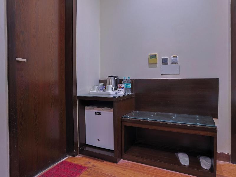Amber Inn By Orion Hotels image
