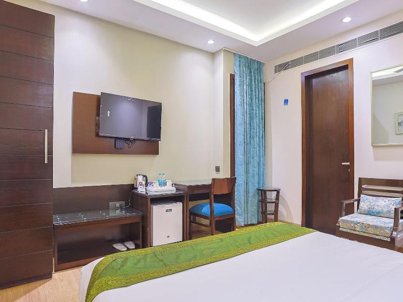 Amber Inn By Orion Hotels image