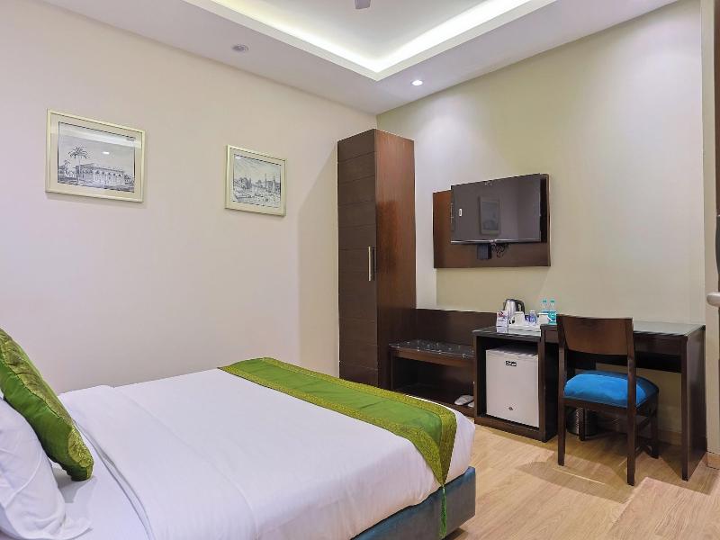 Amber Inn By Orion Hotels image