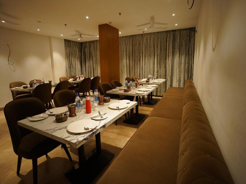 Hotel Mumbai House Express image