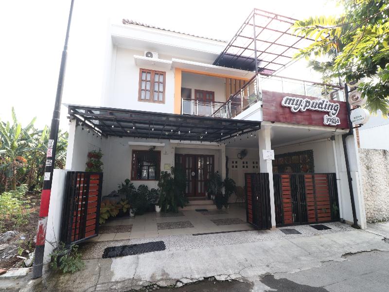 Bisma Balcony Homestay By Zuzu image