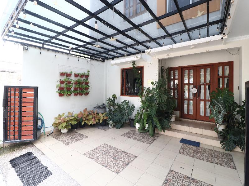 Bisma Balcony Homestay By Zuzu image