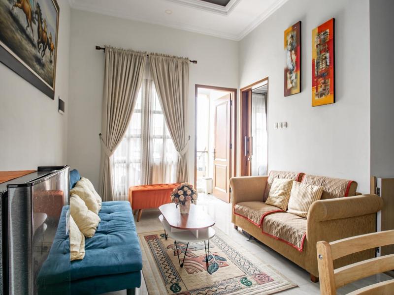 Bisma Balcony Homestay By Zuzu image