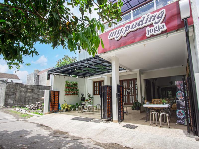 Bisma Balcony Homestay By Zuzu image