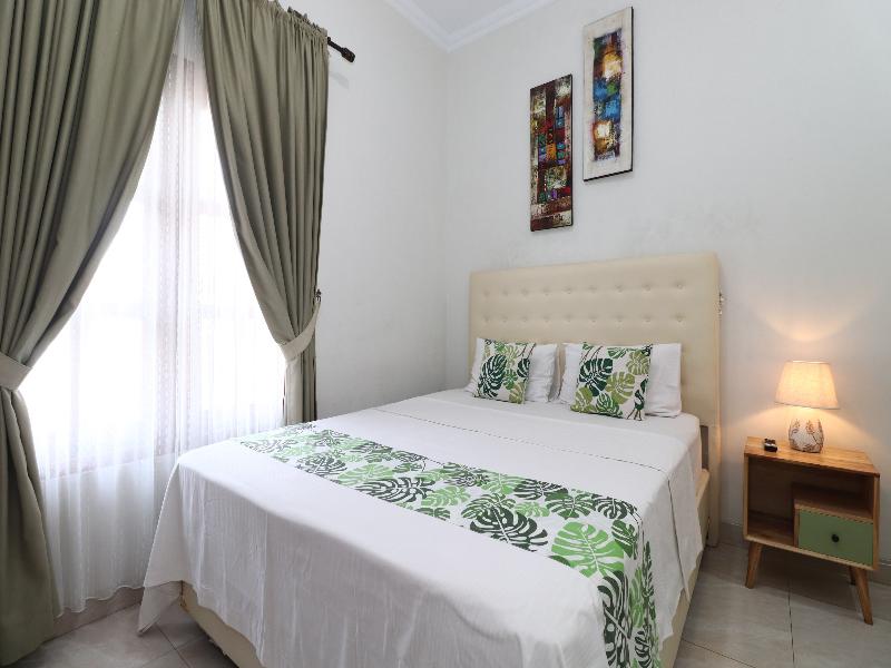 Bisma Balcony Homestay By Zuzu image