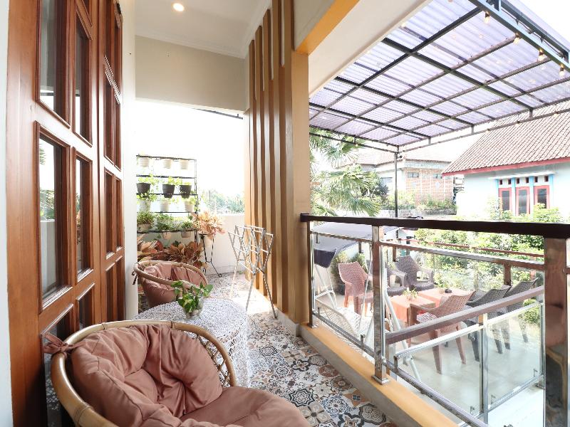 Bisma Balcony Homestay By Zuzu image