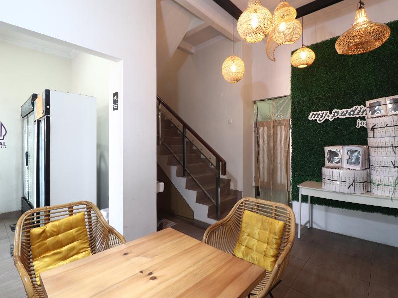 Bisma Balcony Homestay By Zuzu image