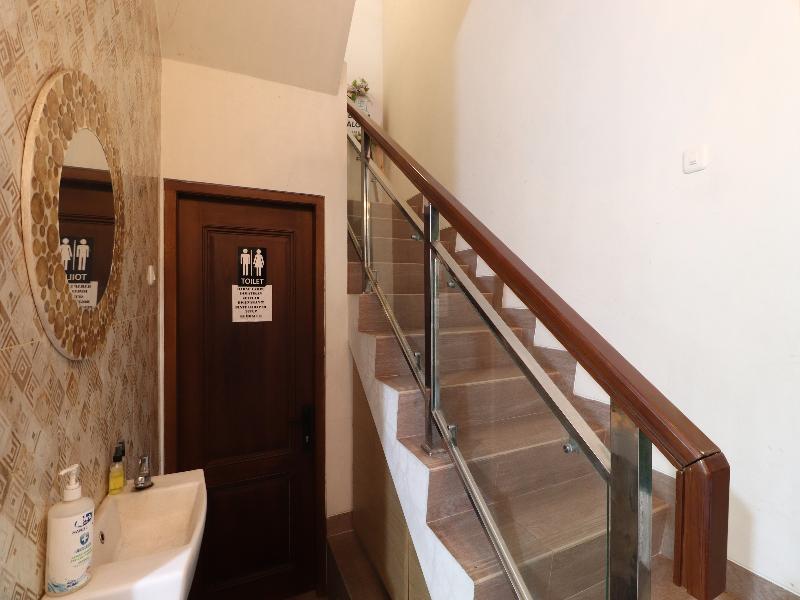 Bisma Balcony Homestay By Zuzu image