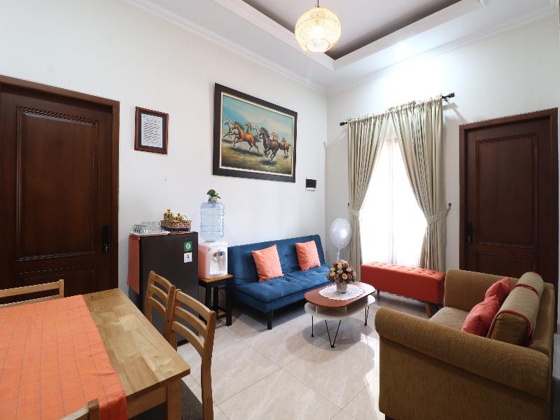 Bisma Balcony Homestay By Zuzu image