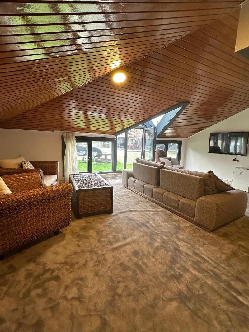 Mavilla Hotel image