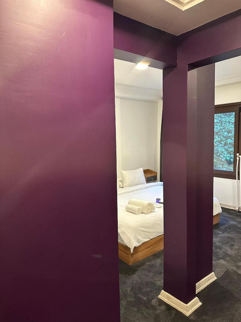 Mavilla Hotel image