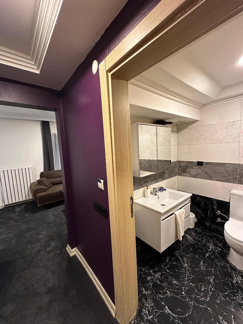 Mavilla Hotel image