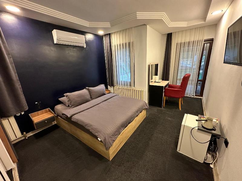 Mavilla Hotel image