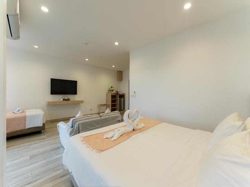 Arsh Boutique Hotel By Zuzu image