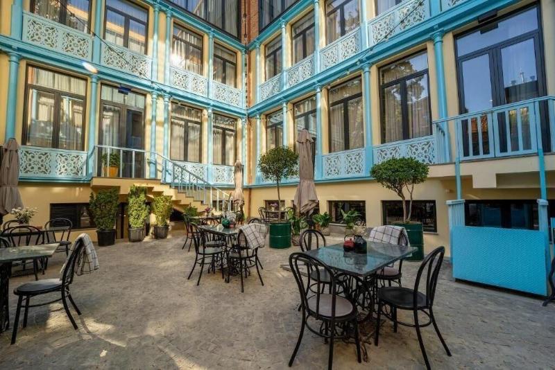 Makmani Hotel image