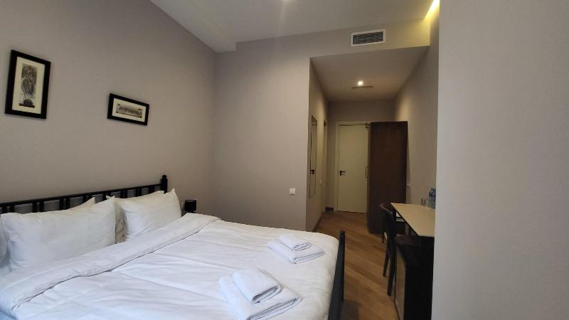 Makmani Hotel image
