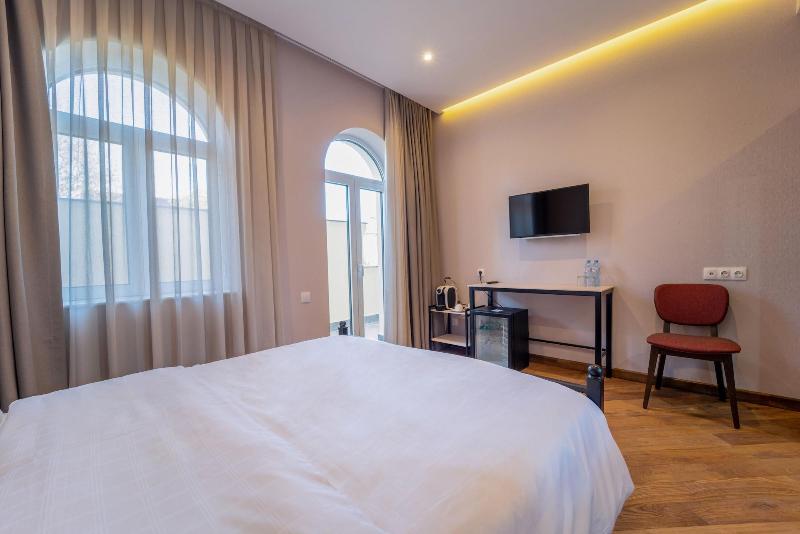 Makmani Hotel image