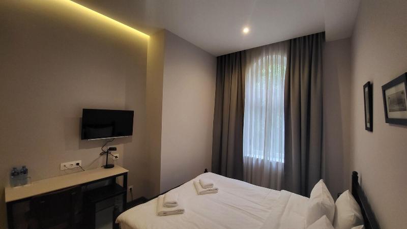 Makmani Hotel image