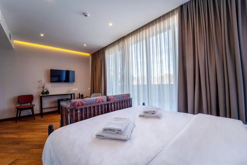 Makmani Hotel image