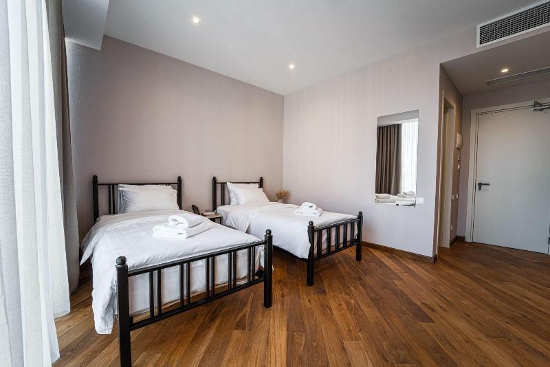 Makmani Hotel image