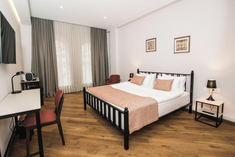 Makmani Hotel image
