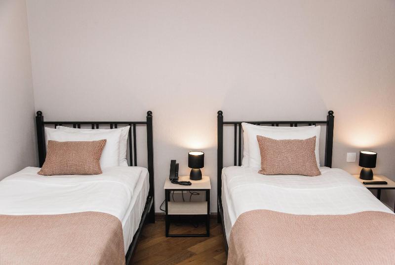 Makmani Hotel image