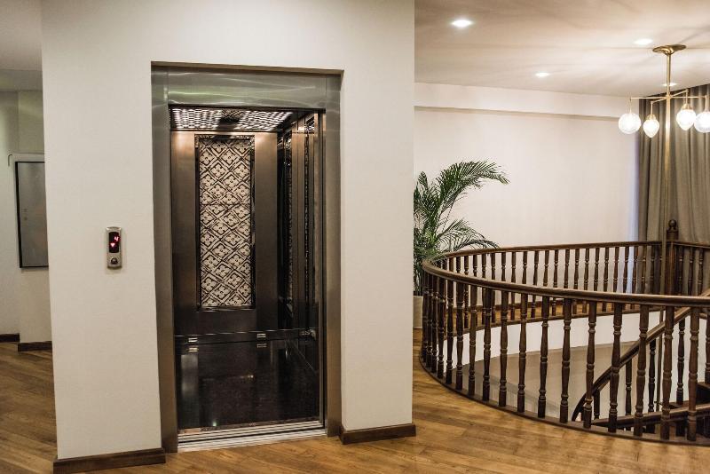 Makmani Hotel image