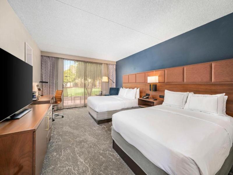 DoubleTree by Hilton Hotel Tucson - Reid Park image