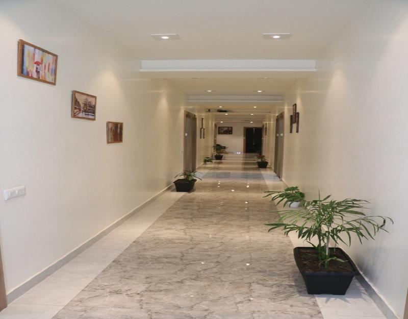 Lobby & Reception