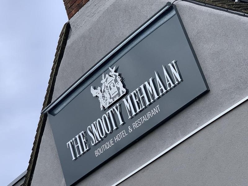 The Snooty Mehmaan image