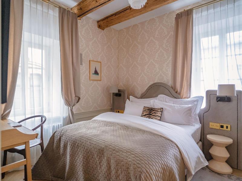 Hotel Unicus Palace Old Town - Destigo Hotels image