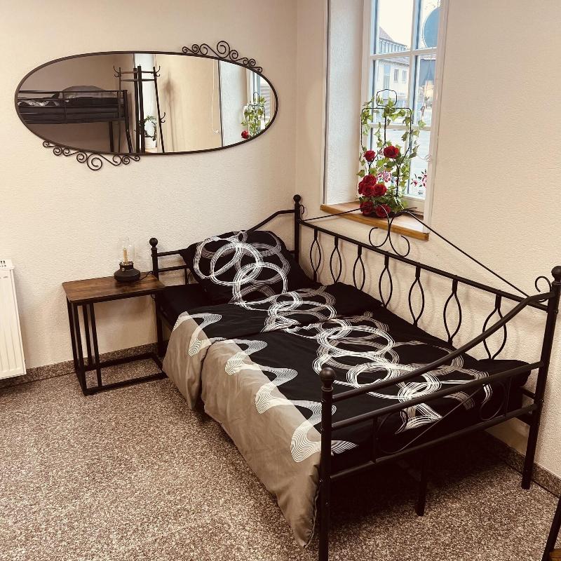 Rose Boardinghouse image