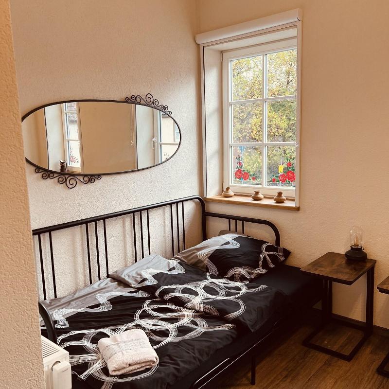 Rose Boardinghouse image