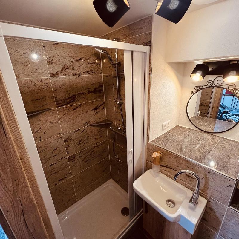 Rose Boardinghouse image