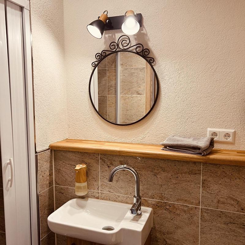 Rose Boardinghouse image