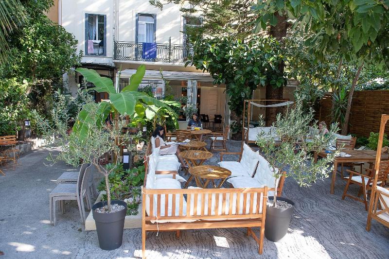 Auberge De Jeunesse Hi Nice Les Cama Lias image