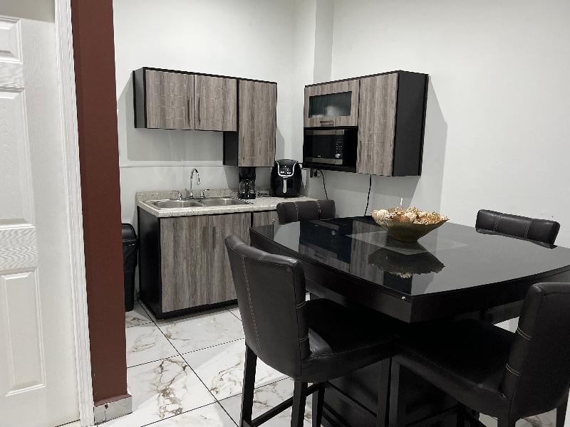 Suites Motel La Frontera