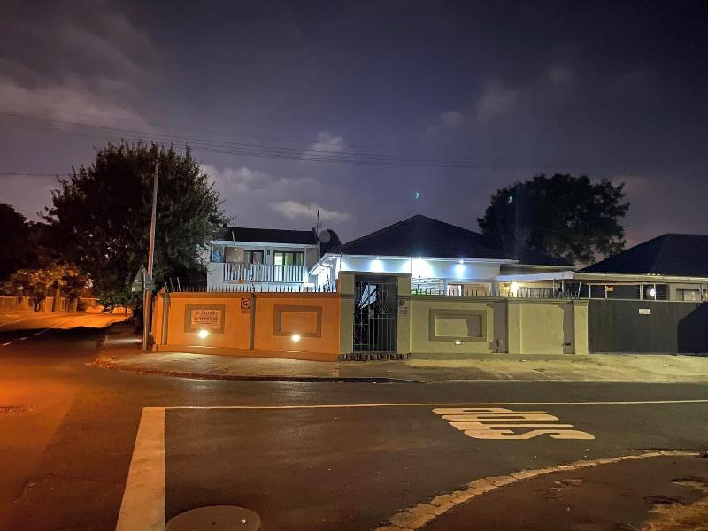 Executive Accommodation Bellville image