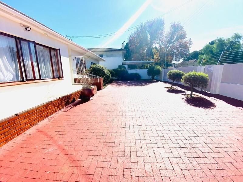 Executive Accommodation Bellville image