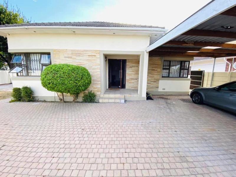 Executive Accommodation Bellville image