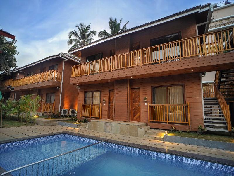 Treehouse Mars Beach Cottages image