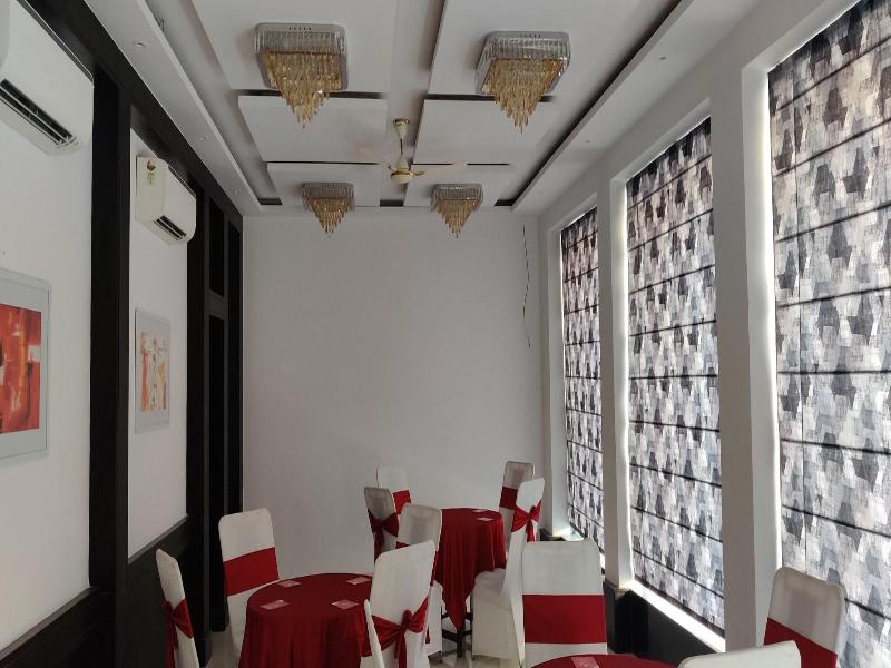 Elora Lords Eco Inn Lucknow image