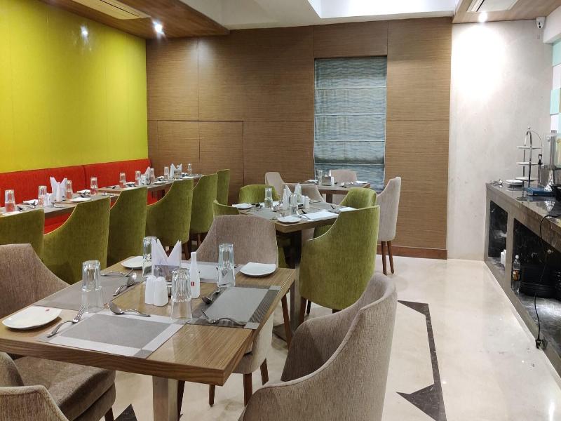 Elora Lords Eco Inn Lucknow image