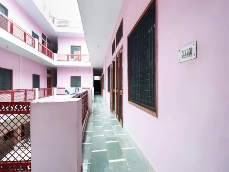 Goroomgo Hotel Bhameshwari Haridwar image